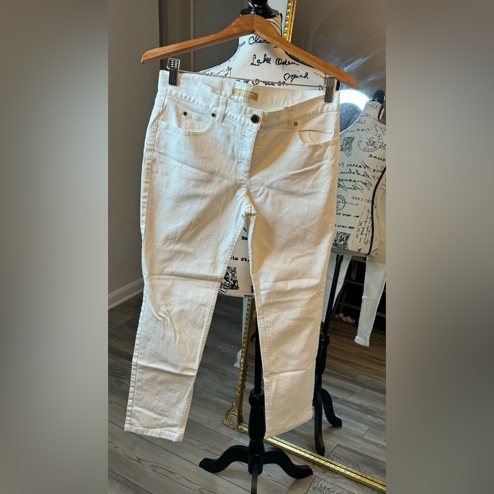 Women's white Jeans